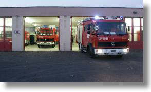 http://www.feuerwehr-koengen.de/images/stories/alarmierung/ausfahrt.JPG
