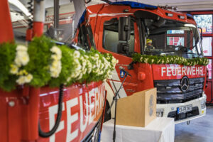 Indienststellung des neuen mittleren Löschfahrzeugs der Feuerwehr Köngen
